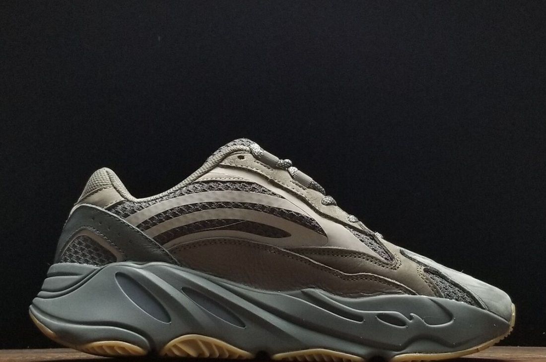 Super Fake Yeezy 700 V2 'Geode' for Sale Cheap (2)